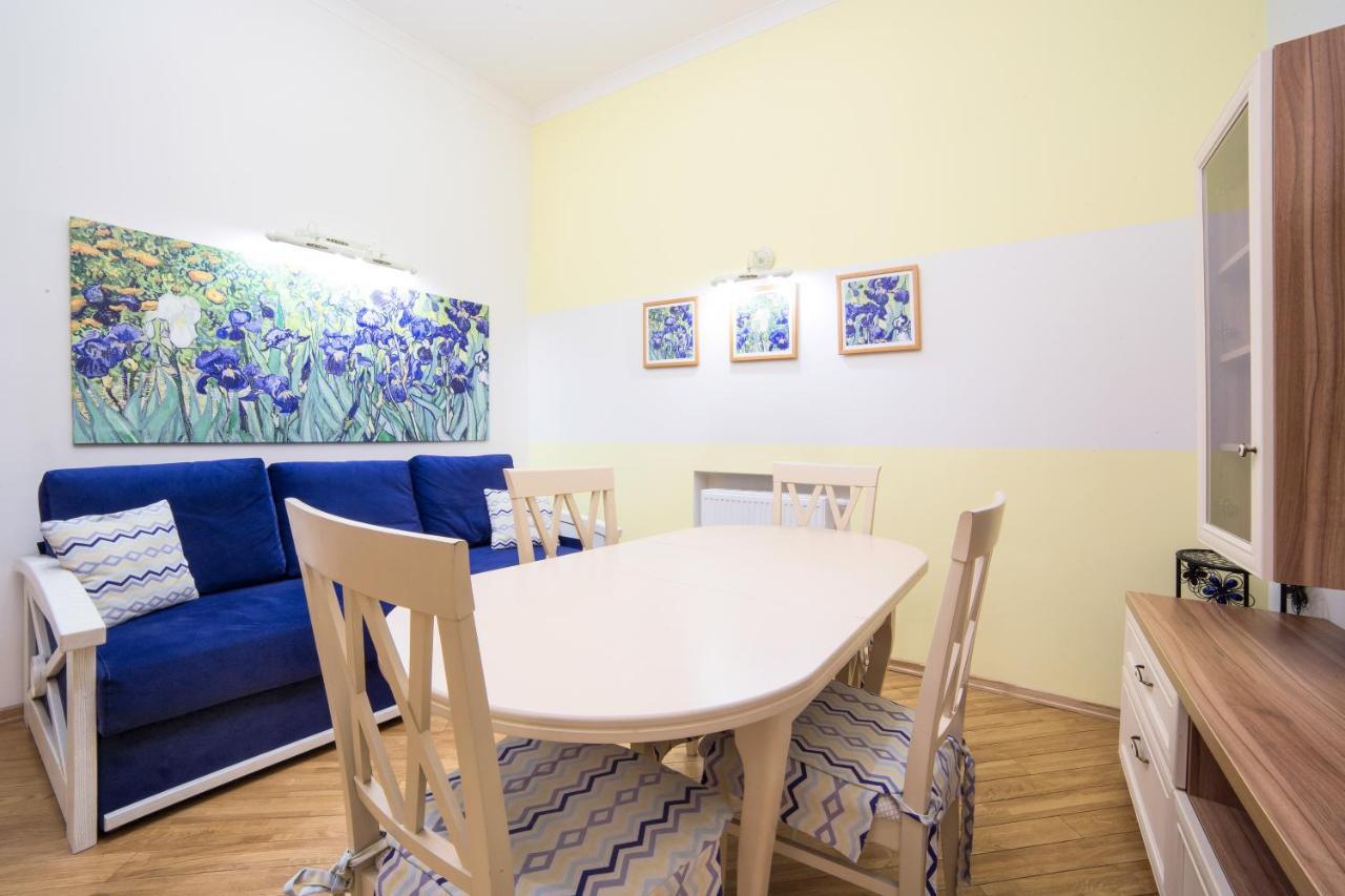 Apart Hotel On Rynok Square Lviv Ngoại thất bức ảnh