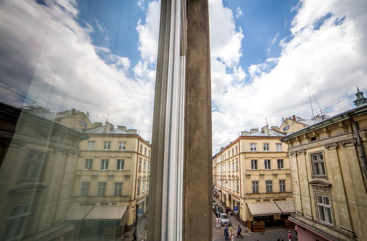 Apart Hotel On Rynok Square Lviv Ngoại thất bức ảnh