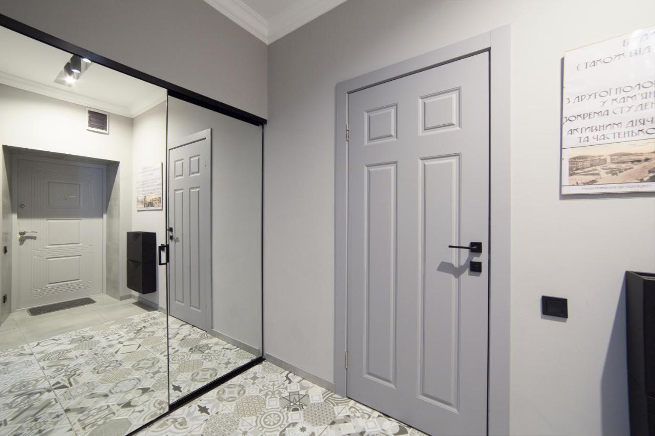 Apart Hotel On Rynok Square Lviv Ngoại thất bức ảnh